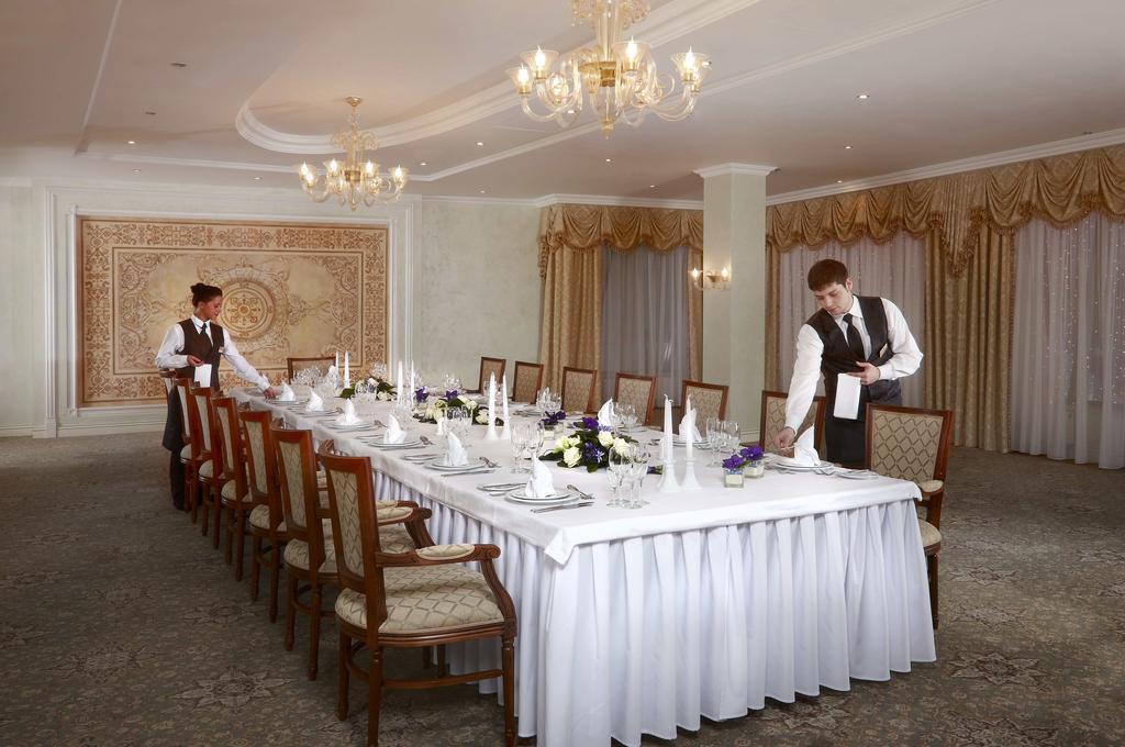 Milan Hotel Moskou Restaurant foto